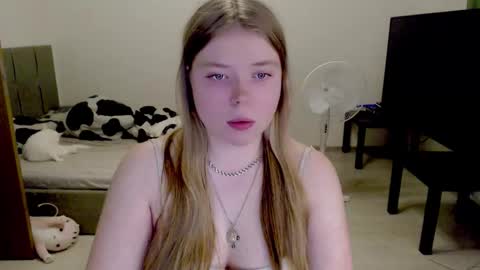 Jennyblonde and Emmabrunette online show from 24, 11, 2025