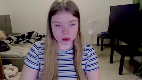 Jennyblonde and Emmabrunette online show from 20, 12, 2025