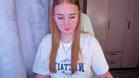 kitten_sun online show from 20, 1, 2025