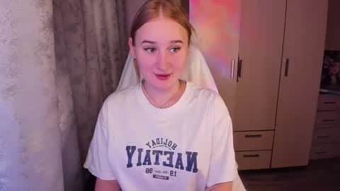 kitten_sun online show from 23, 2, 2025