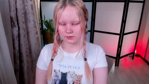kittenxoann online show from 30, 4, 2026