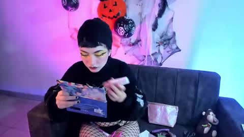 Snapshot of kitty__chs chatting on 7, 10, 2025 kitty__chs online show from 7, 10, 2025