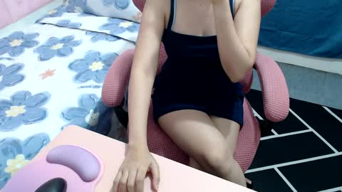 Snapshot of kitty_kity chatting on 9, 4, 2026 Kate online show from 9, 4, 2026