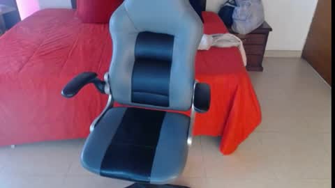 Kitty online show from 22, 1, 2025