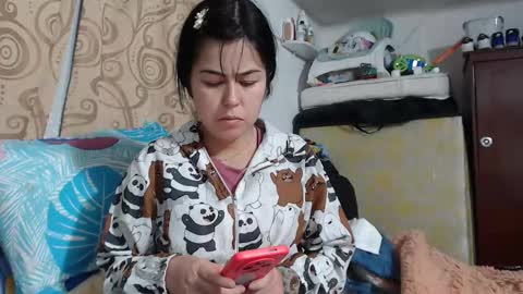 Snapshot of kitty_small69 chatting on 18, 5, 2026 kitty_small69 online show from 18, 5, 2026