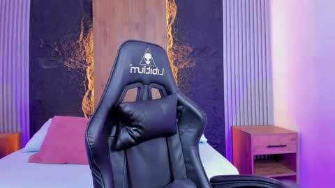 K I T T Y online show from 23, 9, 2025