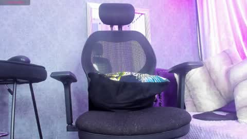 Kendall Saray   online show from 11, 3, 2025