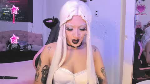 Kitty Goth  online show from 11, 5, 2026
