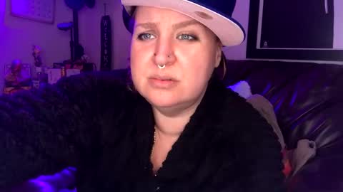 Snapshot of kittykay86 chatting on 31, 12, 2024 Bella Blue BBW online show from 31, 12, 2024