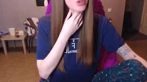 KittyloveMoon online show from 9, 4, 2026