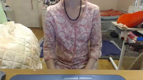 Snapshot of kiuminberry chatting on 3, 12, 2025 KiuminBerry online show from 3, 12, 2025