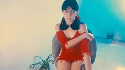 Little piece of fruit online show from 24, 12, 2024