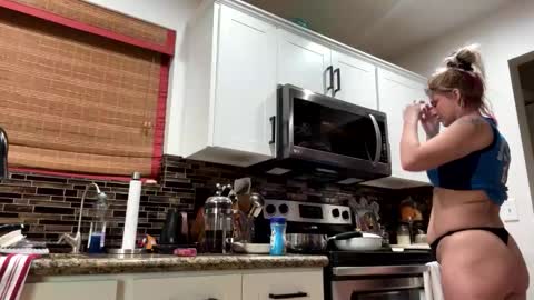 Snapshot of kkayla132 chatting on 17, 12, 2025 kkayla132 online show from 17, 12, 2025