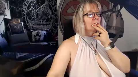 Michelle online show from 25, 9, 2025