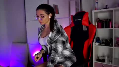 Snapshot of kleofox chatting on 27, 2, 2025 Alice online show from 27, 2, 2025