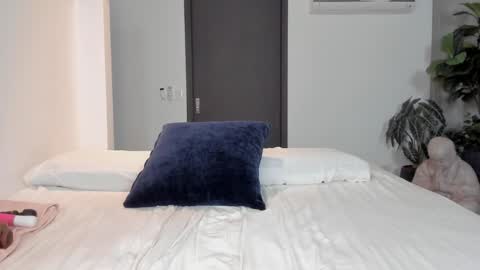 Christina online show from 4, 12, 2024