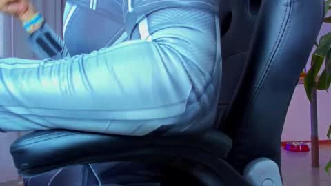 Snapshot of klinsmannwalton chatting on 21, 10, 2025 klinsmannwalton online show from 21, 10, 2025