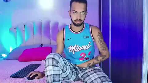 kmichelle1 online show from 16, 11, 2025