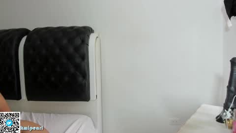 Camila Reyes online show from 25, 2, 2025