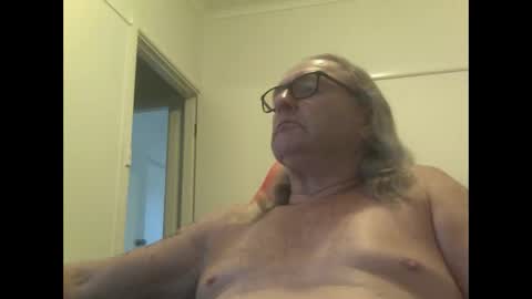 Snapshot of knobout chatting on 6, 1, 2026 knobout online show from 6, 1, 2026