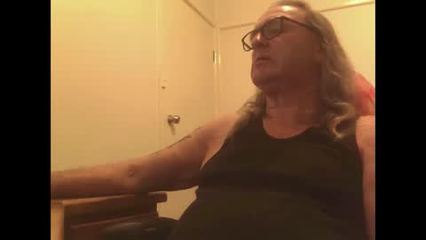 Snapshot of knobout chatting on 3, 3, 2026 knobout online show from 3, 3, 2026