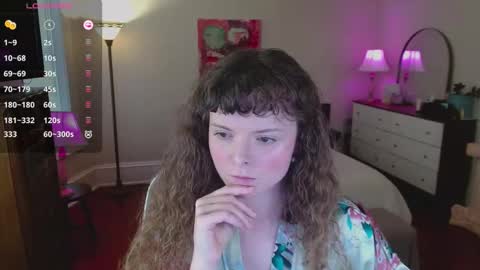 knowlita  online show from 14, 10, 2025