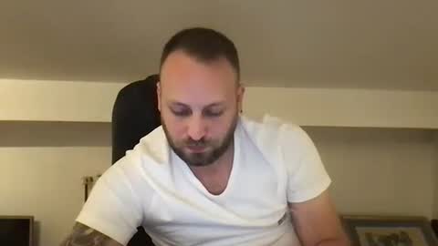 hugo online show from 14, 11, 2025