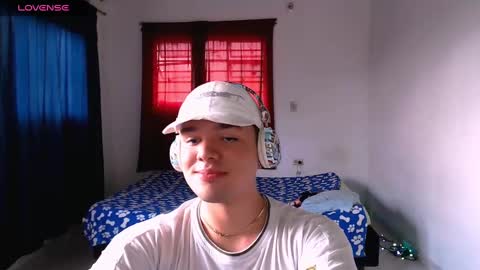 Klyie Online Mostly at 10pm-7am COL time online show from 15, 2, 2025