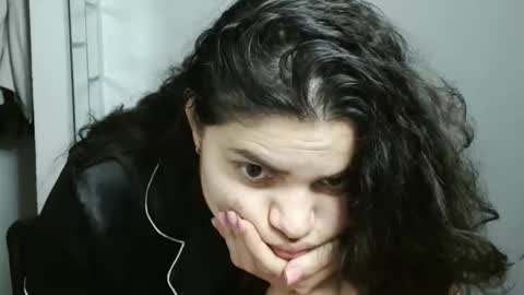 Snapshot of koranikky08 chatting on 13, 11, 2025 Karoll online show from 13, 11, 2025