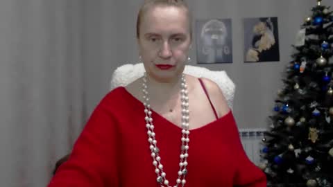 Snapshot of koroleva70 chatting on 12, 1, 2025 VIKA online show from 12, 1, 2025