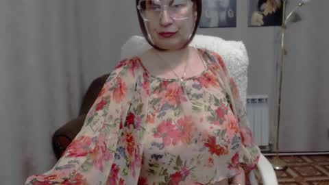 Snapshot of koroleva70 chatting on 9, 3, 2025 VIKA online show from 9, 3, 2025