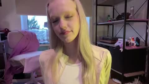 Snapshot of kortneyhiedeman chatting on 26, 6, 2026 Ariela online show from 26, 6, 2026