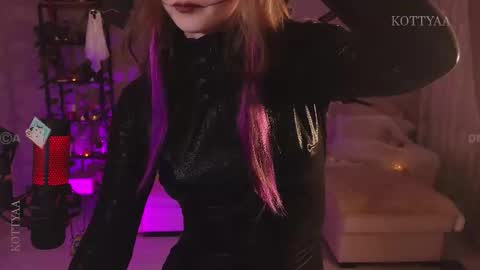 Snapshot of kottyaa_ch chatting on 31, 10, 2025 Kottyaa cb FOLLOWING online show from 31, 10, 2025