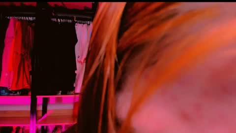 Khloe online show from 23, 4, 2026