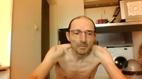 Snapshot of kratsinas chatting on 13, 6, 2026 StephOne online show from 13, 6, 2026