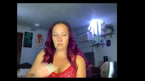 kreamyk420 online show from 10, 2, 2026