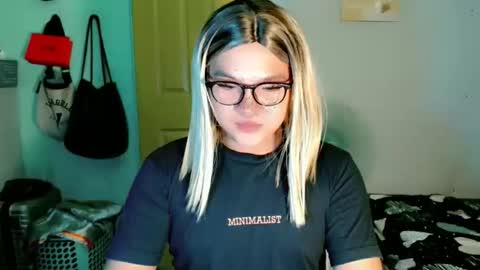 krezikeed online show from 10, 4, 2026