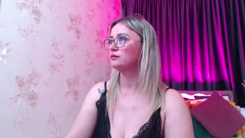 Snapshot of kriiskiss chatting on 25, 4, 2026 Kriss online show from 25, 4, 2026