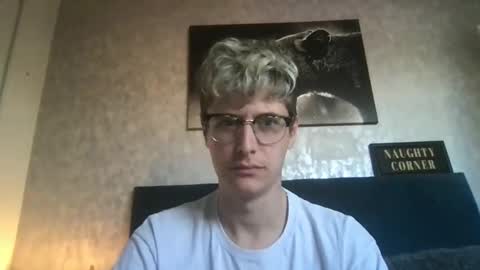 Snapshot of krisl77 chatting on 30, 3, 2026 krisl77 online show from 30, 3, 2026