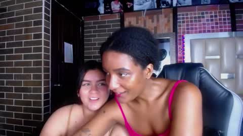 kriss_sweetboobs online show from 25, 2, 2025