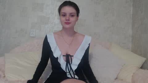 Snapshot of krissvoss chatting on 3, 11, 2025 krissvoss online show from 3, 11, 2025