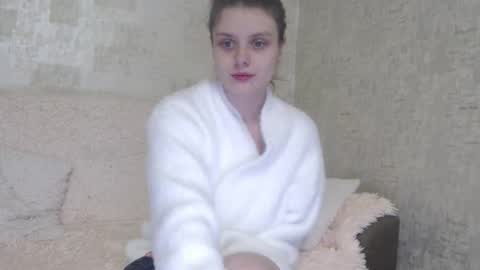 Snapshot of krissvoss chatting on 6, 11, 2025 krissvoss online show from 6, 11, 2025