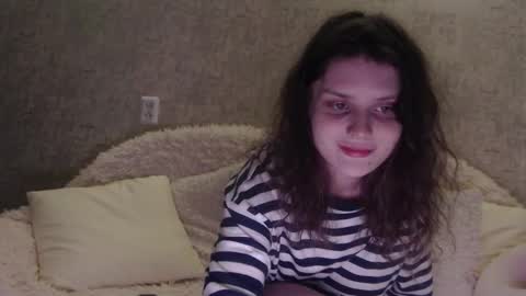 Snapshot of krissvoss chatting on 19, 12, 2025 krissvoss online show from 19, 12, 2025