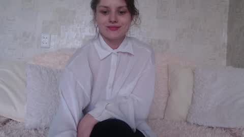 Snapshot of krissvoss chatting on 19, 4, 2026 krissvoss online show from 19, 4, 2026