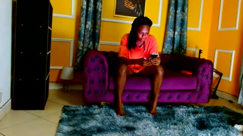 Thaterotic woman online show from 14, 2, 2025