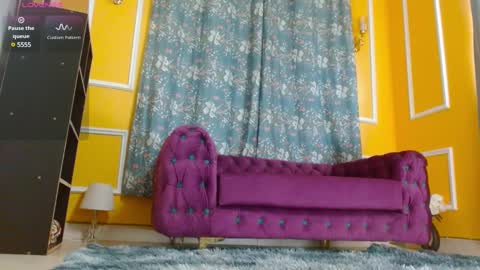 Thaterotic woman online show from 6, 3, 2025