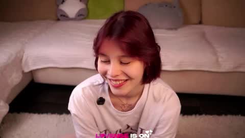 Snapshot of krissyhei chatting on 4, 5, 2026 Sarah online show from 4, 5, 2026