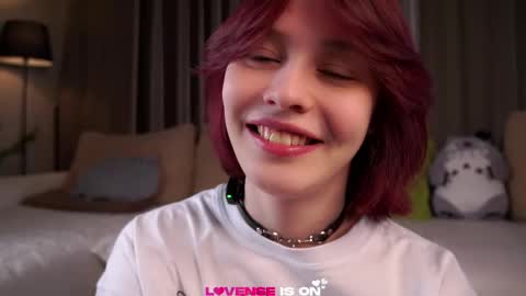 Snapshot of krissyhei chatting on 27, 5, 2026 Sarah online show from 27, 5, 2026