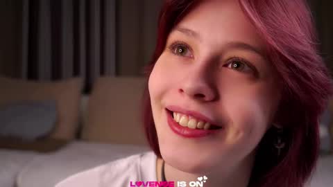 Snapshot of krissyhei chatting on 3, 6, 2026 Sarah online show from 3, 6, 2026