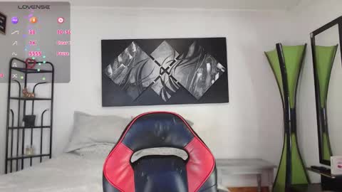 Snapshot of krissyyts chatting on 12, 9, 2025 Andrea online show from 12, 9, 2025